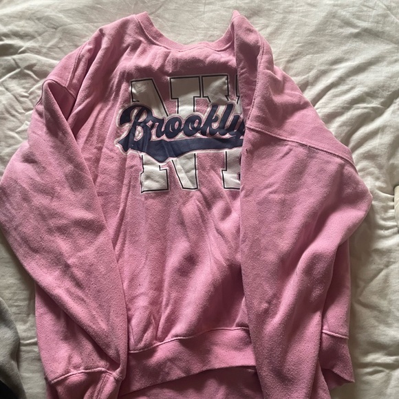 Urban Behaviour pink crewneck - Picture 1 of 3